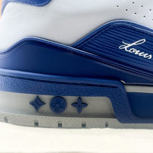 Load image into Gallery viewer, Louis Vuitton Sneakers Size 8.5