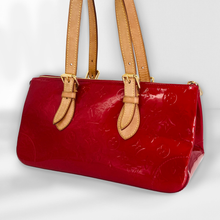 Load image into Gallery viewer, Louis Vuitton Pomme D'Amour Vernis Rosewood Avenue Shoulder Bag