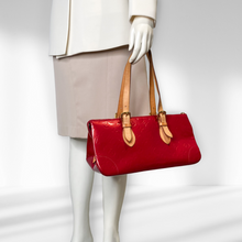 Load image into Gallery viewer, Louis Vuitton Pomme D'Amour Vernis Rosewood Avenue Shoulder Bag