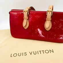 Load image into Gallery viewer, Louis Vuitton Pomme D'Amour Vernis Rosewood Avenue Shoulder Bag