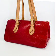 Load image into Gallery viewer, Louis Vuitton Pomme D'Amour Vernis Rosewood Avenue Shoulder Bag