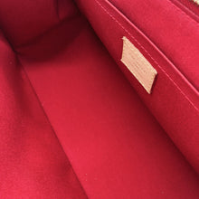 Load image into Gallery viewer, Louis Vuitton Pomme D'Amour Vernis Rosewood Avenue Shoulder Bag