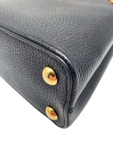 Load image into Gallery viewer, Capucines MM Leather Handbag
