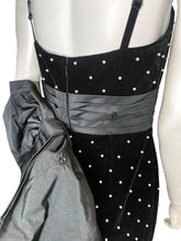 Load image into Gallery viewer, Pearl & Bow Mini Dress Size 10