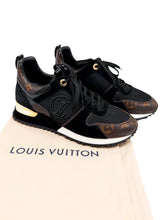Load image into Gallery viewer, Run Away Sneakers Size 36