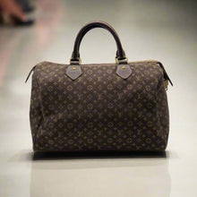 Load image into Gallery viewer, Louis Vuitton Speedy Bandouliere Bag