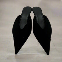 Load image into Gallery viewer, Balenciaga Heels Size 40
