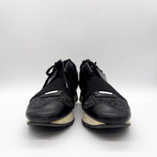 Load image into Gallery viewer, Balenciaga Sneakers Size 38

