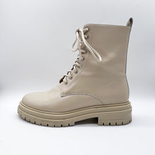 Load image into Gallery viewer, Tony Bianco Boots Size 8.5 (incl box)

