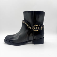 Load image into Gallery viewer, Salvatore Ferragamo Noles Boots Size 6.5
