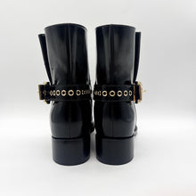 Load image into Gallery viewer, Salvatore Ferragamo Noles Boots Size 6.5
