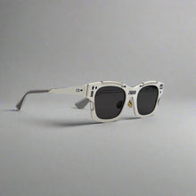 Load image into Gallery viewer, Dior Sunglasses (incl box)
