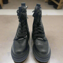 Load image into Gallery viewer, Kurt Geiger Boots NWT Size 41
