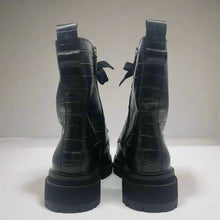 Load image into Gallery viewer, Kurt Geiger Boots NWT Size 41
