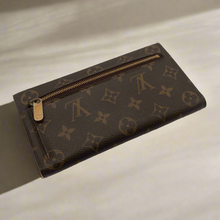 Load image into Gallery viewer, Louis Vuitton &quot;Eugenie&quot; Wallet
