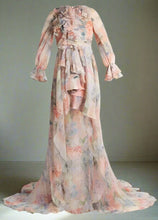 Load image into Gallery viewer, Gucci Hydrangea Silk Dress NWT Size 42 (RRP Approx $9,000) (incl suit bag)
