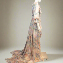 Load image into Gallery viewer, Gucci Hydrangea Silk Dress NWT Size 42 (RRP Approx $9,000) (incl suit bag)
