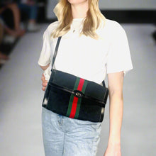 Load image into Gallery viewer, Gucci Vintage Shoulder Bag
