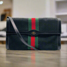 Load image into Gallery viewer, Gucci Vintage Shoulder Bag
