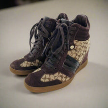 Load image into Gallery viewer, Coach Sneakers Size 5 1/2
