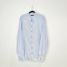 Load image into Gallery viewer, Dolce &amp; Gabbana Mens Shirt Size 18 (Size 44)

