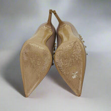 Load image into Gallery viewer, Valentino Heels Size 37
