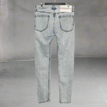 Load image into Gallery viewer, Calvin Klein Jeans Size 30
