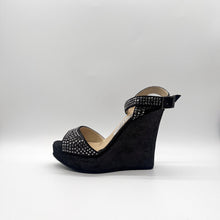 Load image into Gallery viewer, Jimmy Choo Heels Size 37
