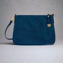 Load image into Gallery viewer, Marc by Marc Jacobs Leather Bag (Est RRP $649)(Incl. Crossbody &amp; Shoulder Straps)
