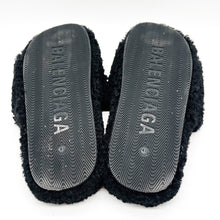 Load image into Gallery viewer, Balenciaga &#39;Furry Slide&#39; Slides Size 41
