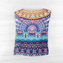 Load image into Gallery viewer, Vibrant Patterned Camilla Kids Top Size 4
