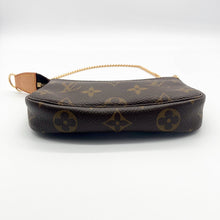 Load image into Gallery viewer, Louis Vuitton Mini Pouchette Handbag
