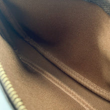 Load image into Gallery viewer, Louis Vuitton Mini Pouchette
