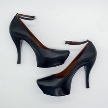 Load image into Gallery viewer, Alexander McQueen Platform Heels Size 40
