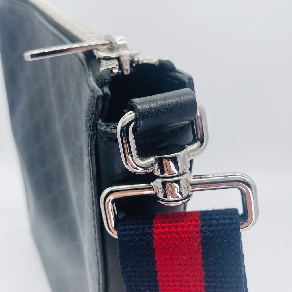 Gucci Supreme Night Courrier GG Messenger Bag