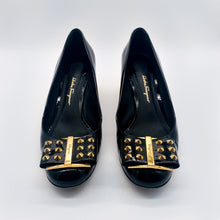 Load image into Gallery viewer, Salvatore Ferragamo Capua Pumps
