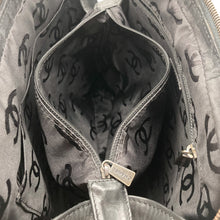 Load image into Gallery viewer, Chanel 2002/2003 Wild Stitch Tote Bag
