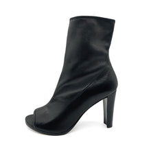 Load image into Gallery viewer, Stuart Weitzman &#39;Koko&#39; Leather Boots Size 40
