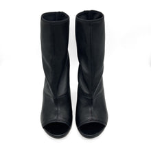Load image into Gallery viewer, Stuart Weitzman &#39;Koko&#39; Leather Boots Size 40
