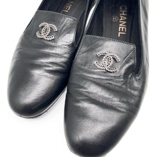 Load image into Gallery viewer, Chanel Leather CC Logo Loafers Size 37.5
