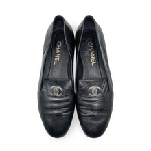 Load image into Gallery viewer, Chanel Leather CC Logo Loafers Size 37.5
