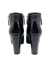 Load image into Gallery viewer, CC Quilted &amp; Chain Leather Ankle Boots
