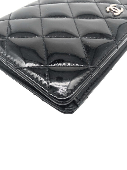 Patent Leather Diamond Quilted Wallet