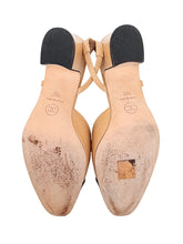 Load image into Gallery viewer, Leather &amp; Crossgrain Heels Size 36C
