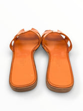 Load image into Gallery viewer, 'Oran' Patent Leather Flats Size 36
