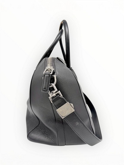 'Antigona' Medium Leather Handbag