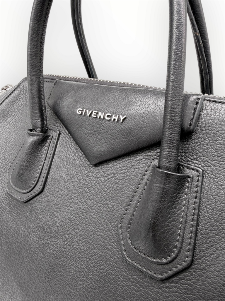 'Antigona' Medium Leather Handbag