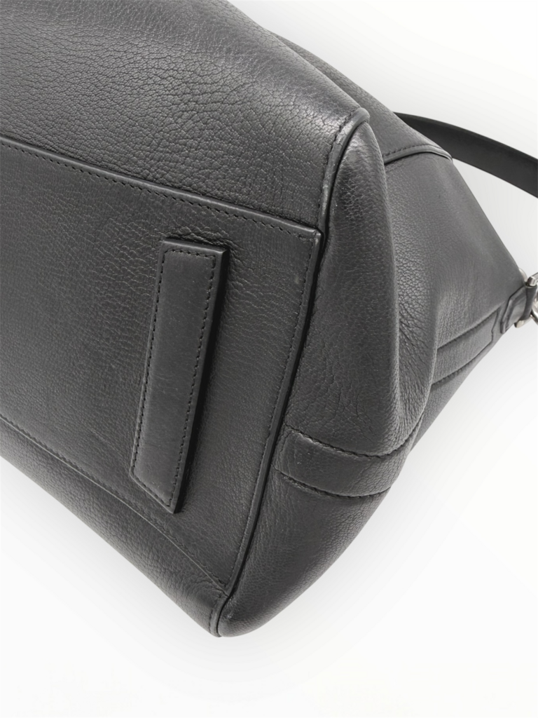 'Antigona' Medium Leather Handbag