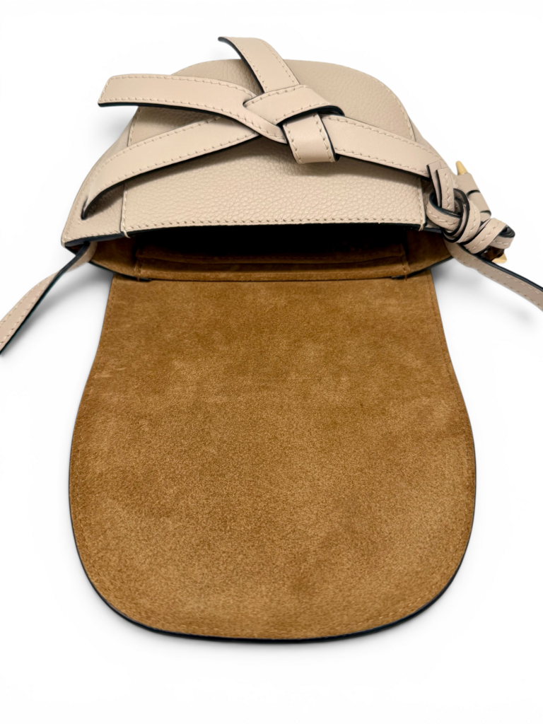 Mini 'Gate' Crossbody Bag – Dee Black Boutique