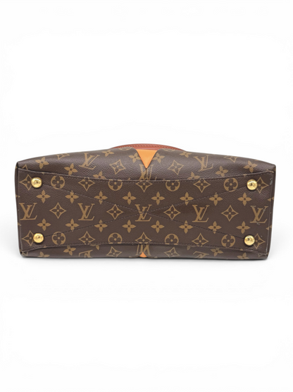 V Tote MM Bag